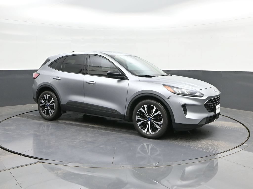 Certified 2022 Ford Escape SE w/ SE Sport Appearance Package FWD image 16