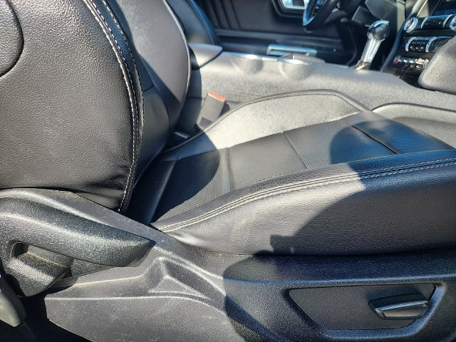 Certified 2022 Ford Mustang Premium RWD image 27