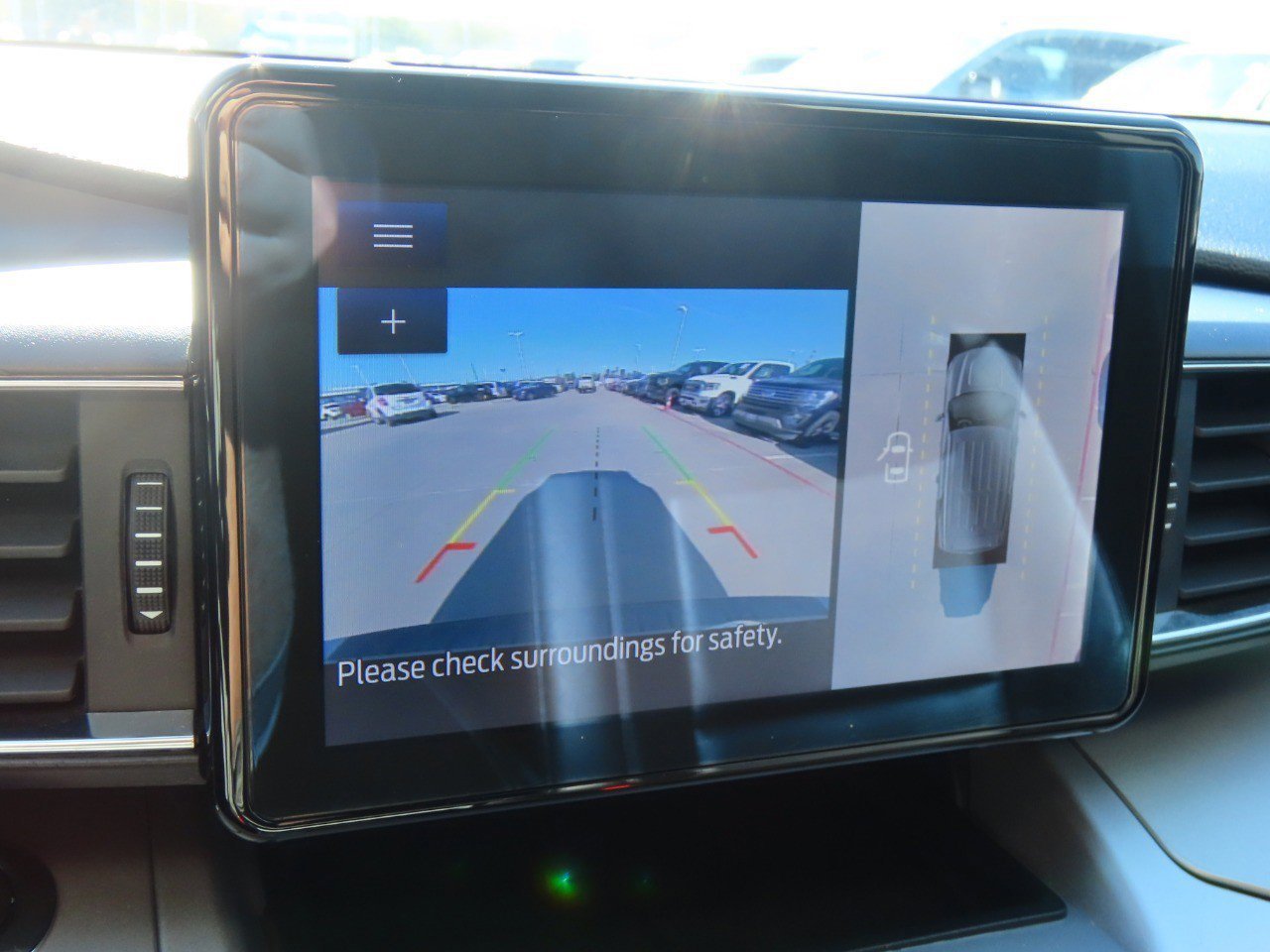 Certified 2022 Ford Explorer XLT w/ Equipment Group 202A image 32