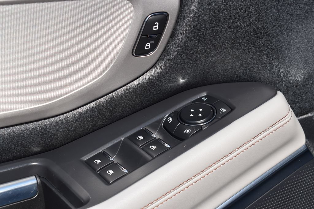 Certified 2025 Ford Expedition Active AWD/4WD image 25
