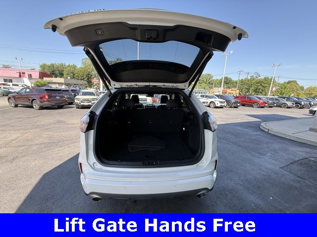 Certified 2022 Ford Edge Titanium w/ Equipment Group 301A image 12