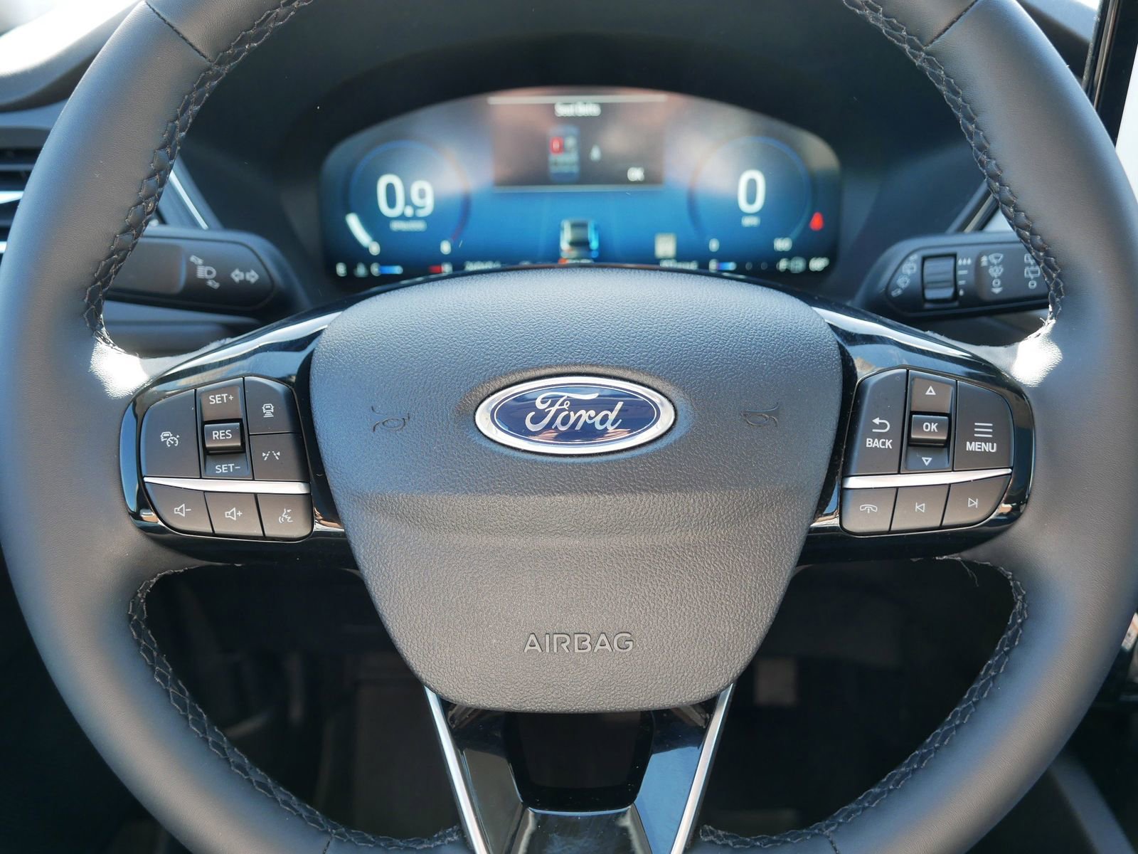 Certified 2023 Ford Escape Platinum w/ Premium Technology Package AWD/4WD image 29