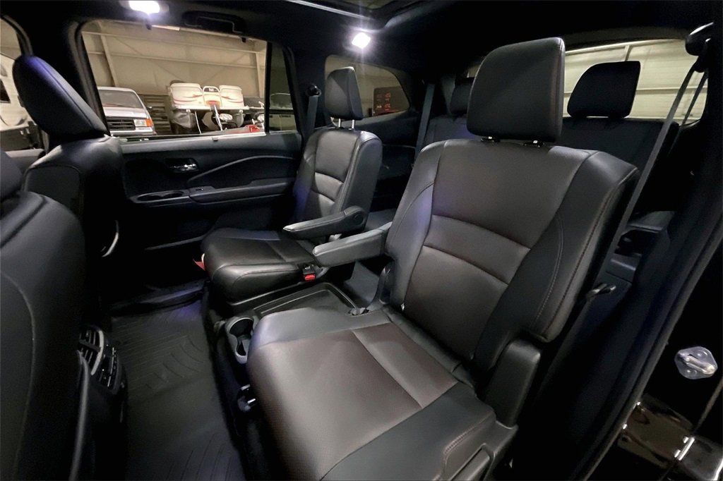 Used 2021 Honda Pilot Black Edition image 25