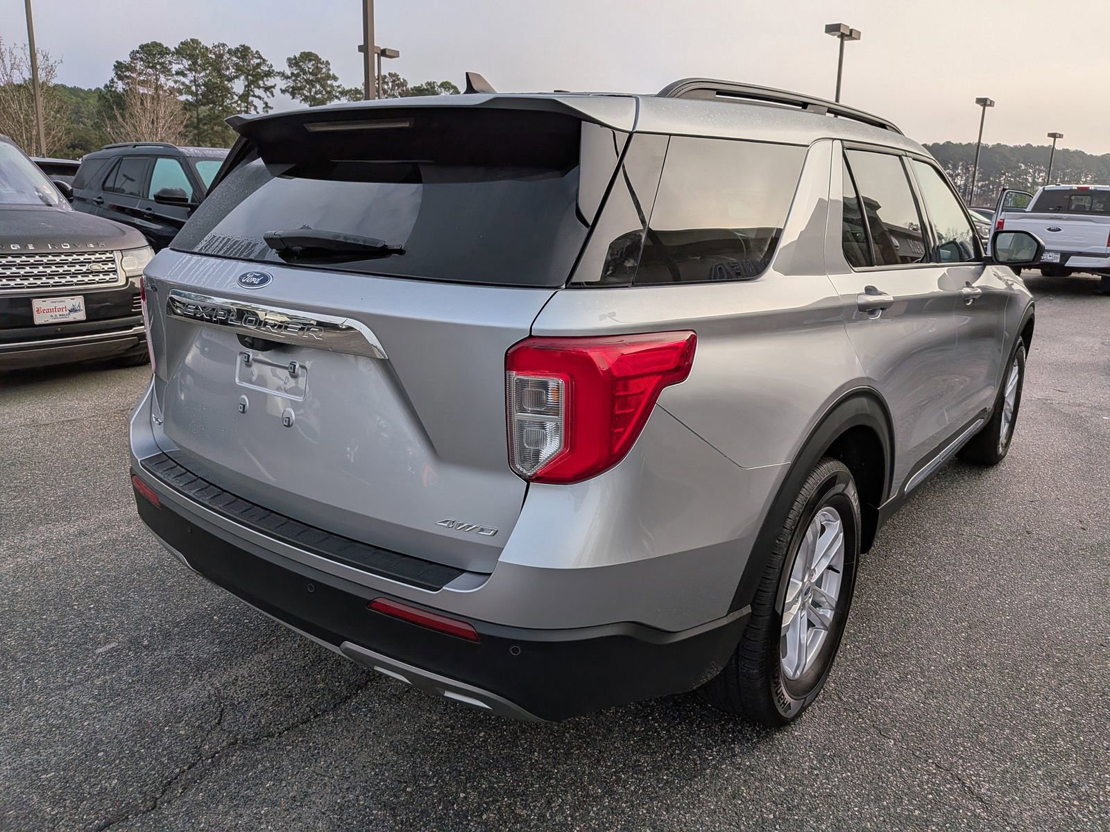 Certified 2023 Ford Explorer XLT w/ Equipment Group 202A image 5