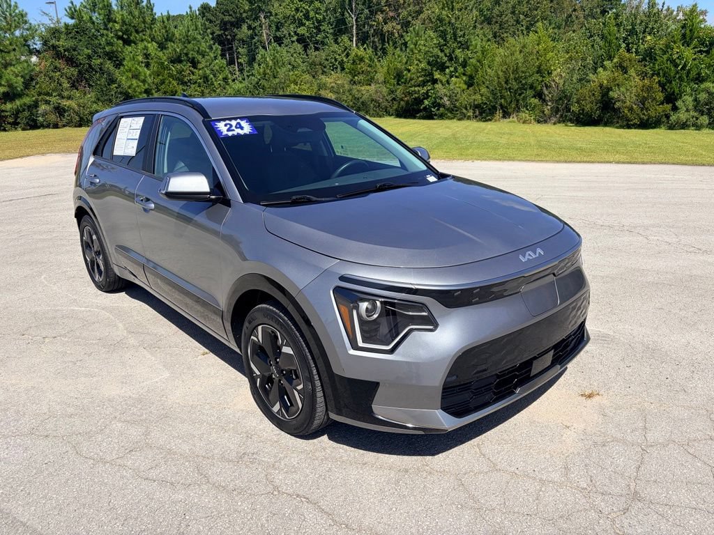 Used 2024 Kia Niro Wind FWD image 2