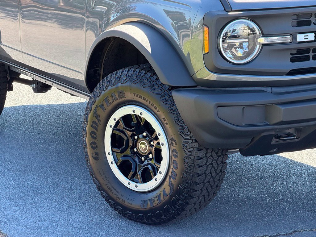 Certified 2025 Ford Bronco 4-Door w/ Sasquatch Package AWD/4WD image 9