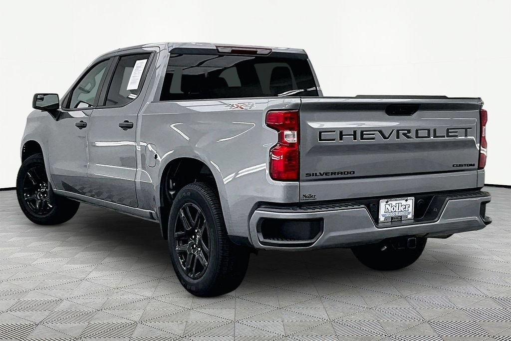 Used 2023 Chevrolet Silverado 1500 Custom w/ LPO, Dark Essentials Package AWD/4WD image 13