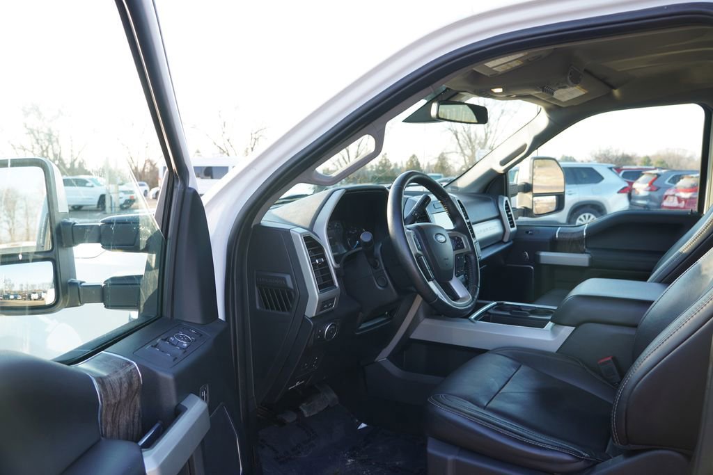 Certified 2019 Ford F350 Lariat w/ Lariat Ultimate Package image 15