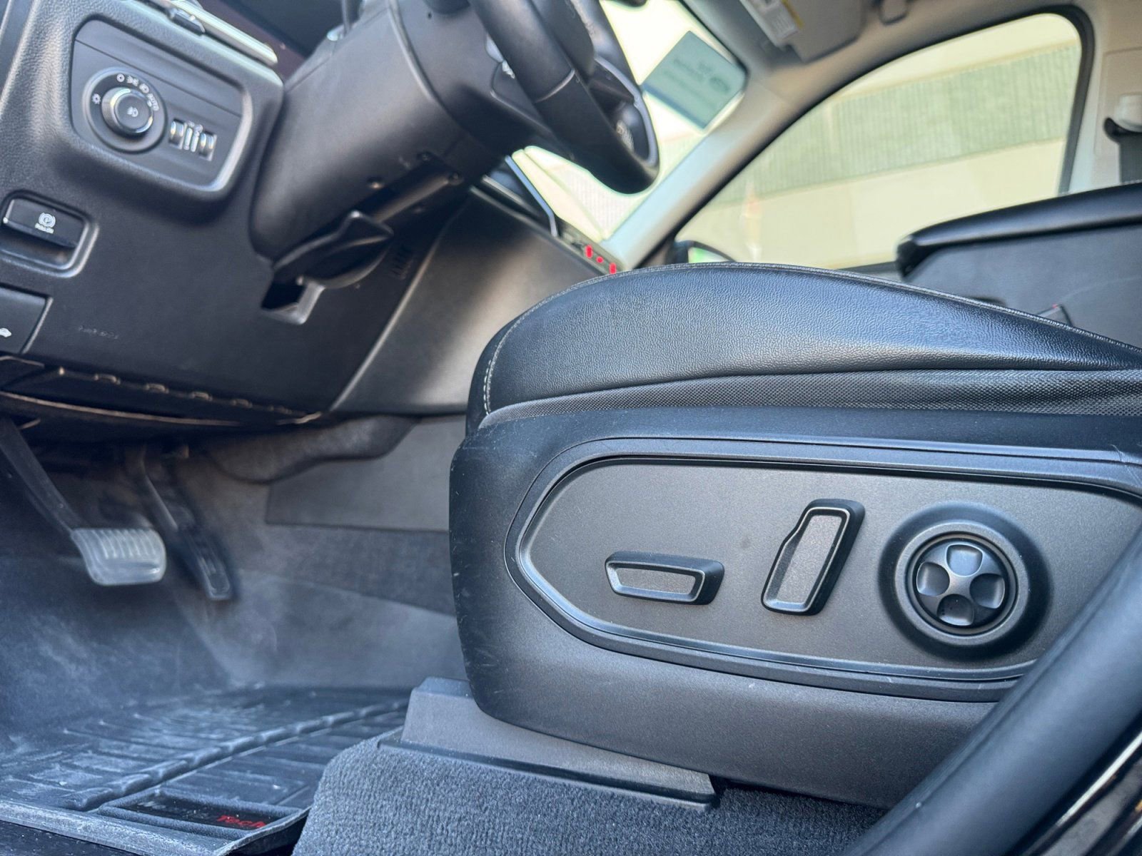 Used 2021 Jeep Grand Cherokee L Limited image 21