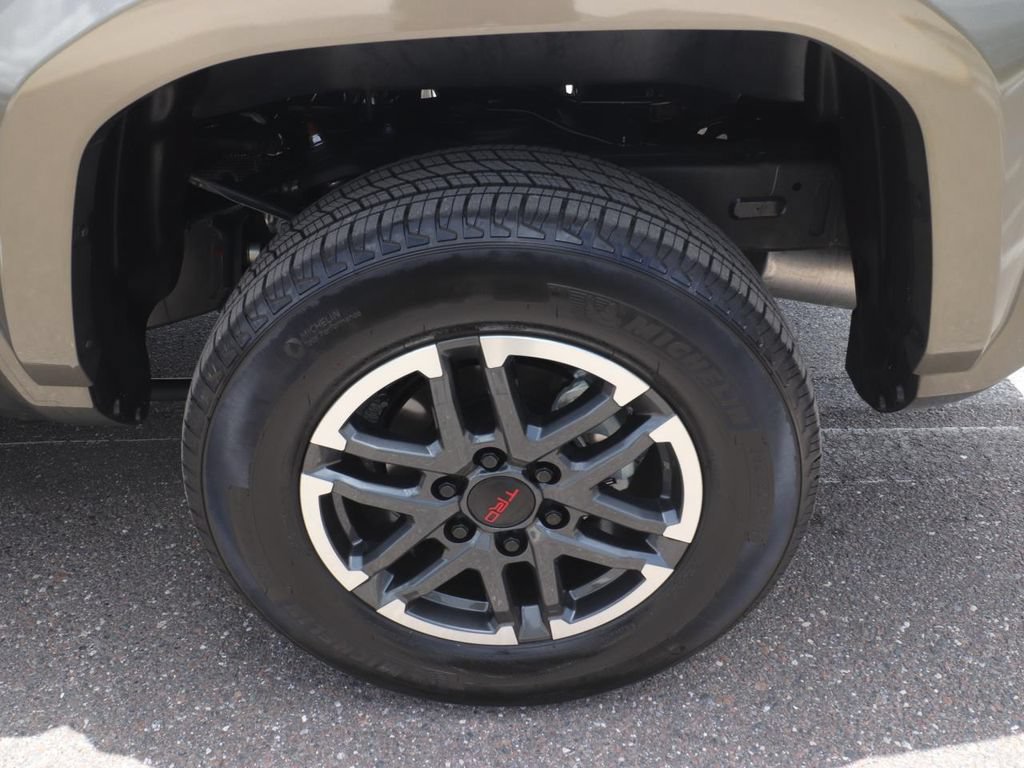 Used 2026 Toyota Tacoma TRD Sport w/ TRD Sport Premium Package RWD image 16