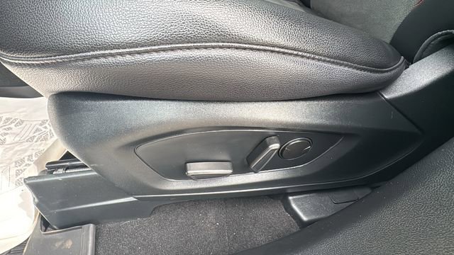 Certified 2024 Ford Explorer ST-Line w/ Class IV Trailer Tow Package image 8