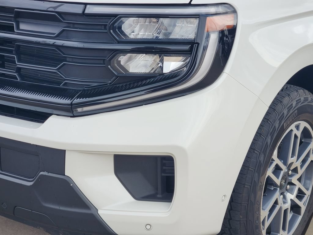 Certified 2025 Ford Expedition Active AWD/4WD image 8