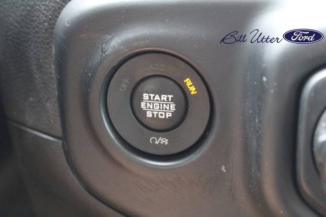 Used 2019 Jeep Wrangler Unlimited Sahara AWD/4WD image 21