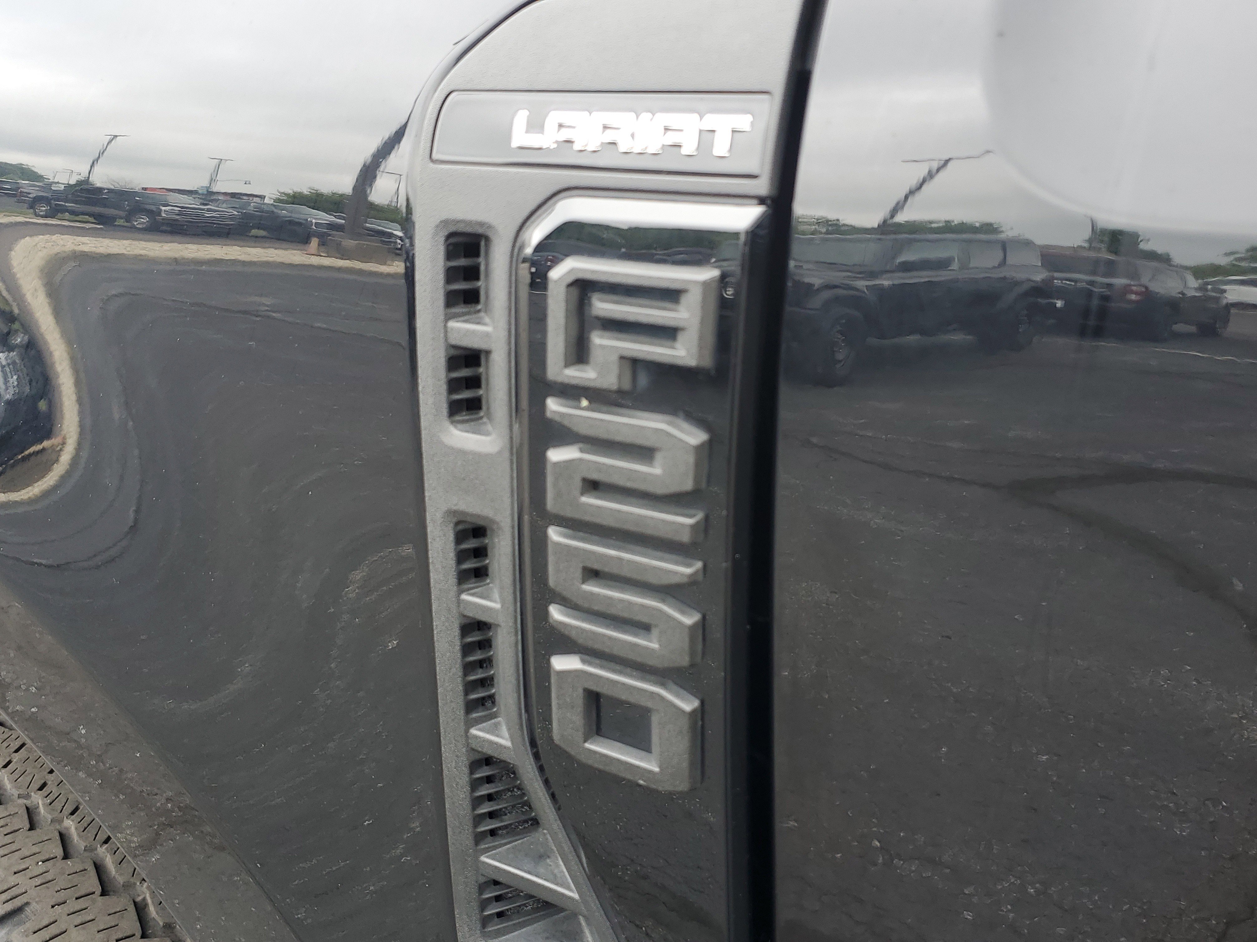 Certified 2024 Ford F250 Lariat w/ Lariat Ultimate Package AWD/4WD image 33