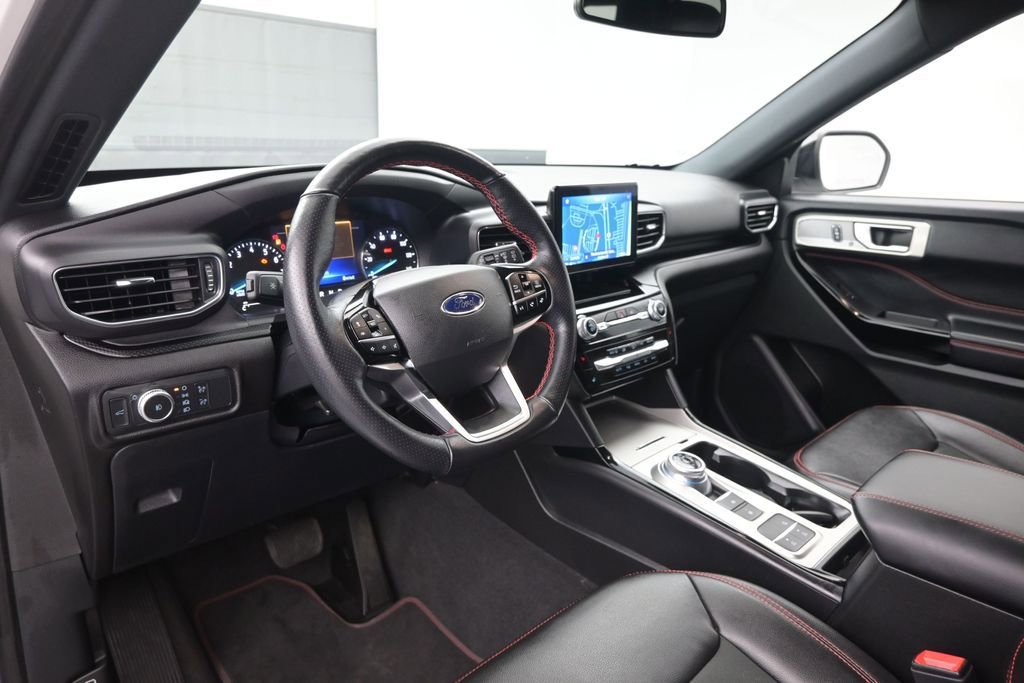 Certified 2022 Ford Explorer ST-Line RWD image 22