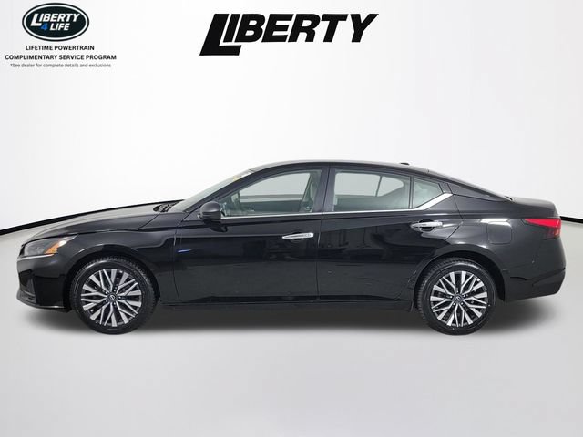 Used 2025 Nissan Altima 2.5 SV AWD/4WD image 7