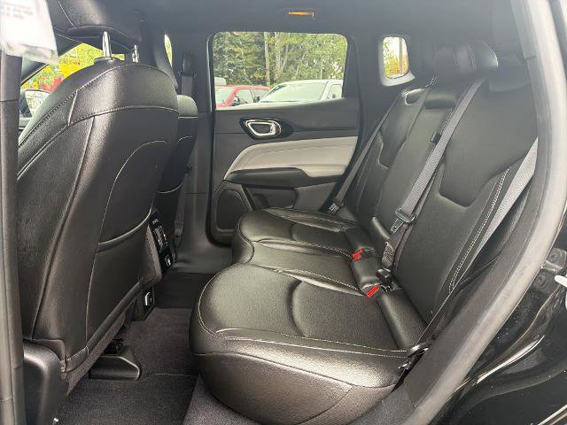 Used 2025 Jeep Compass Limited AWD/4WD image 27