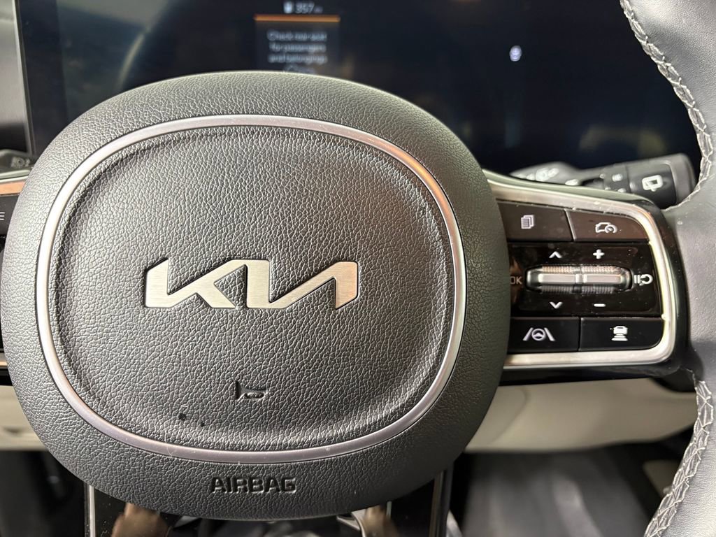Used 2025 Kia Sorento S AWD/4WD image 22
