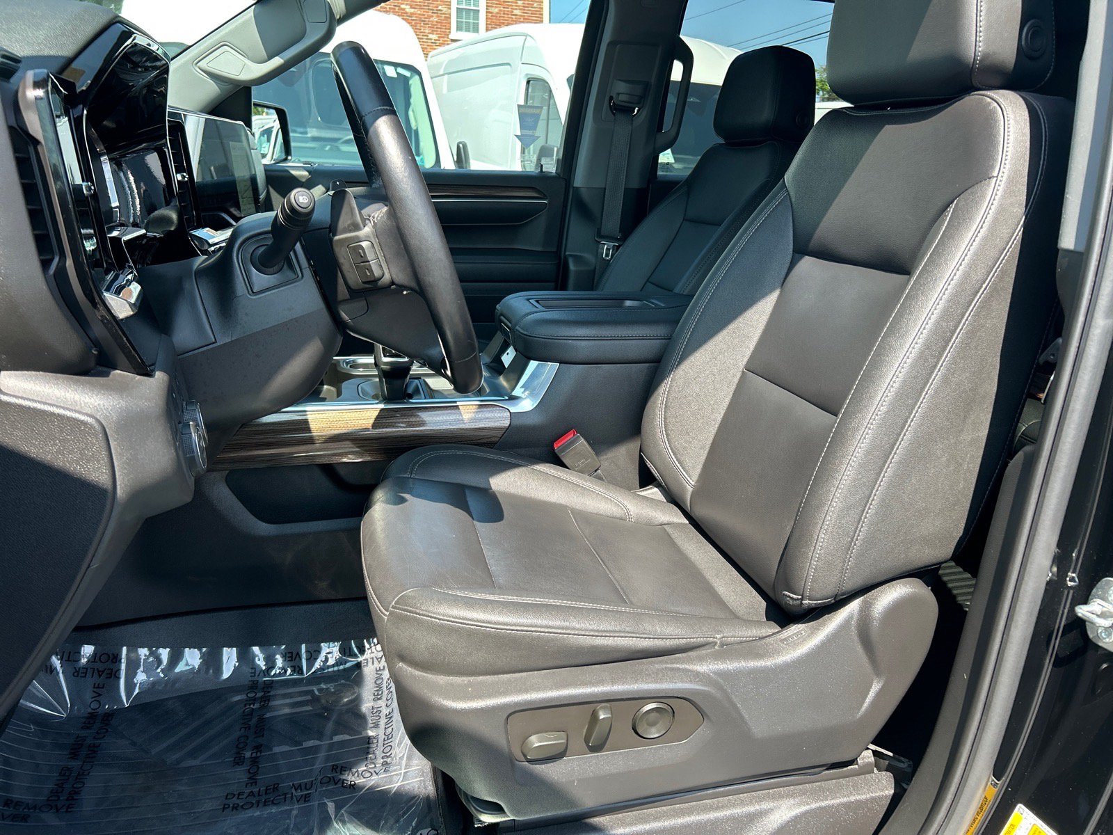 Used 2022 Chevrolet Silverado 1500 LT Trail Boss w/ LT Trail Boss Premium Package AWD/4WD image 8
