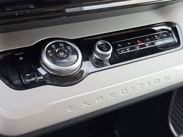 Certified 2025 Ford Expedition Active RWD image 28
