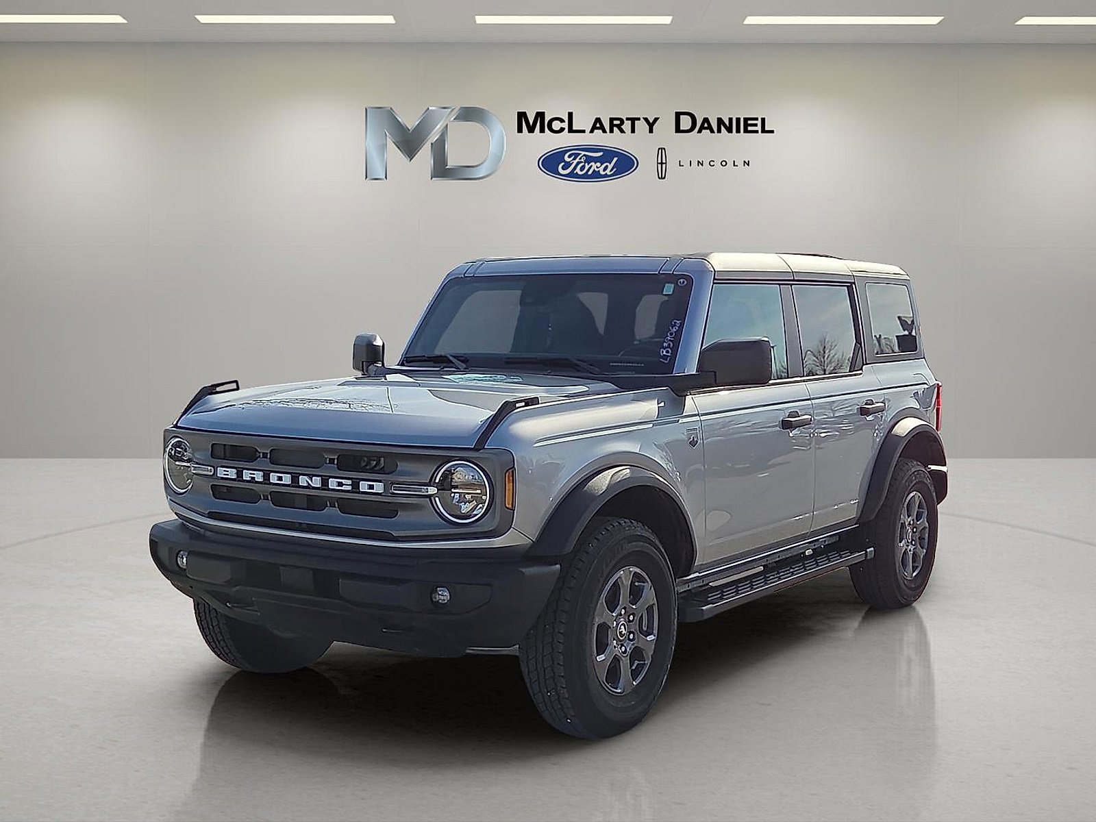 Certified 2024 Ford Bronco Big Bend image 2