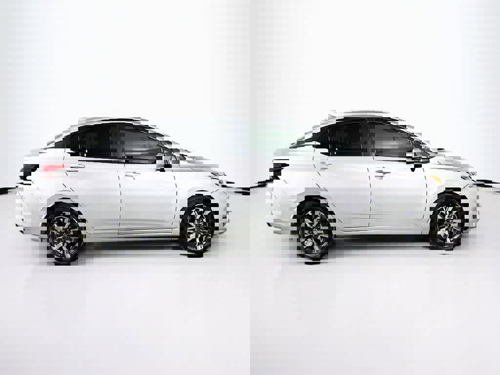 Used 2023 Nissan Versa SV image 24