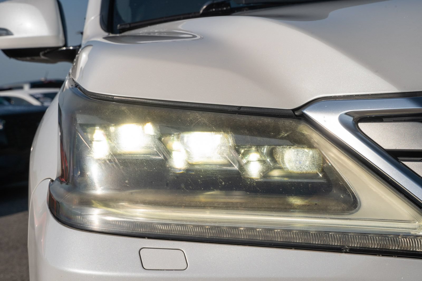Used 2020 Lexus LX 570 4WD w/ Luxury Package image 14