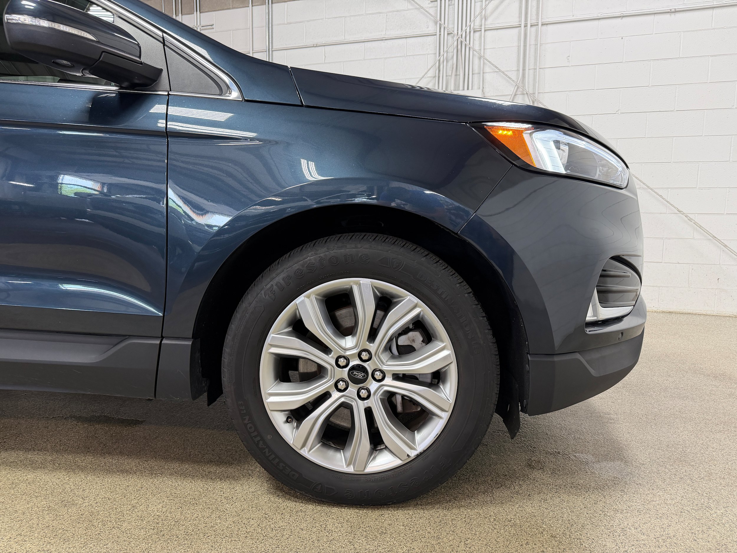 Certified 2024 Ford Edge Titanium AWD/4WD image 31