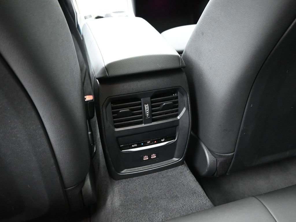 Used 2025 BMW i4 eDrive40 image 49