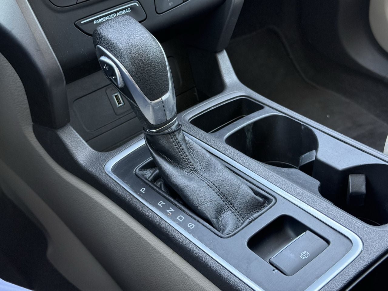 Certified 2019 Ford Escape SE FWD image 23