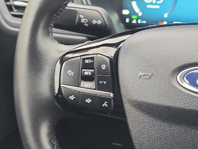 Certified 2025 Ford Escape Platinum AWD/4WD image 14