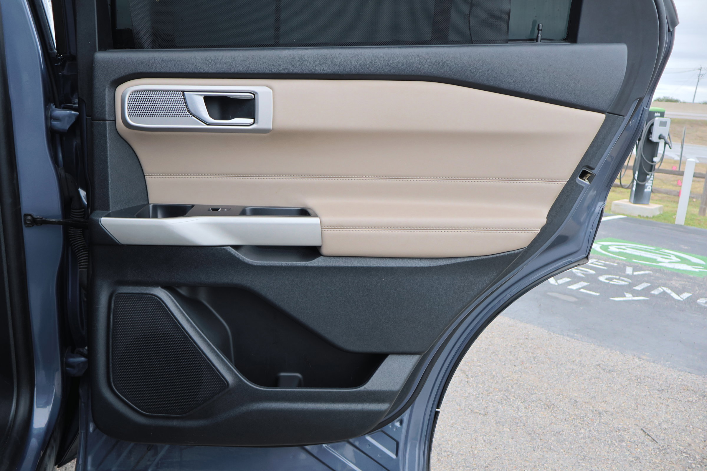 Certified 2021 Ford Explorer Limited w/ Hybrid Equipment Group 310A image 37