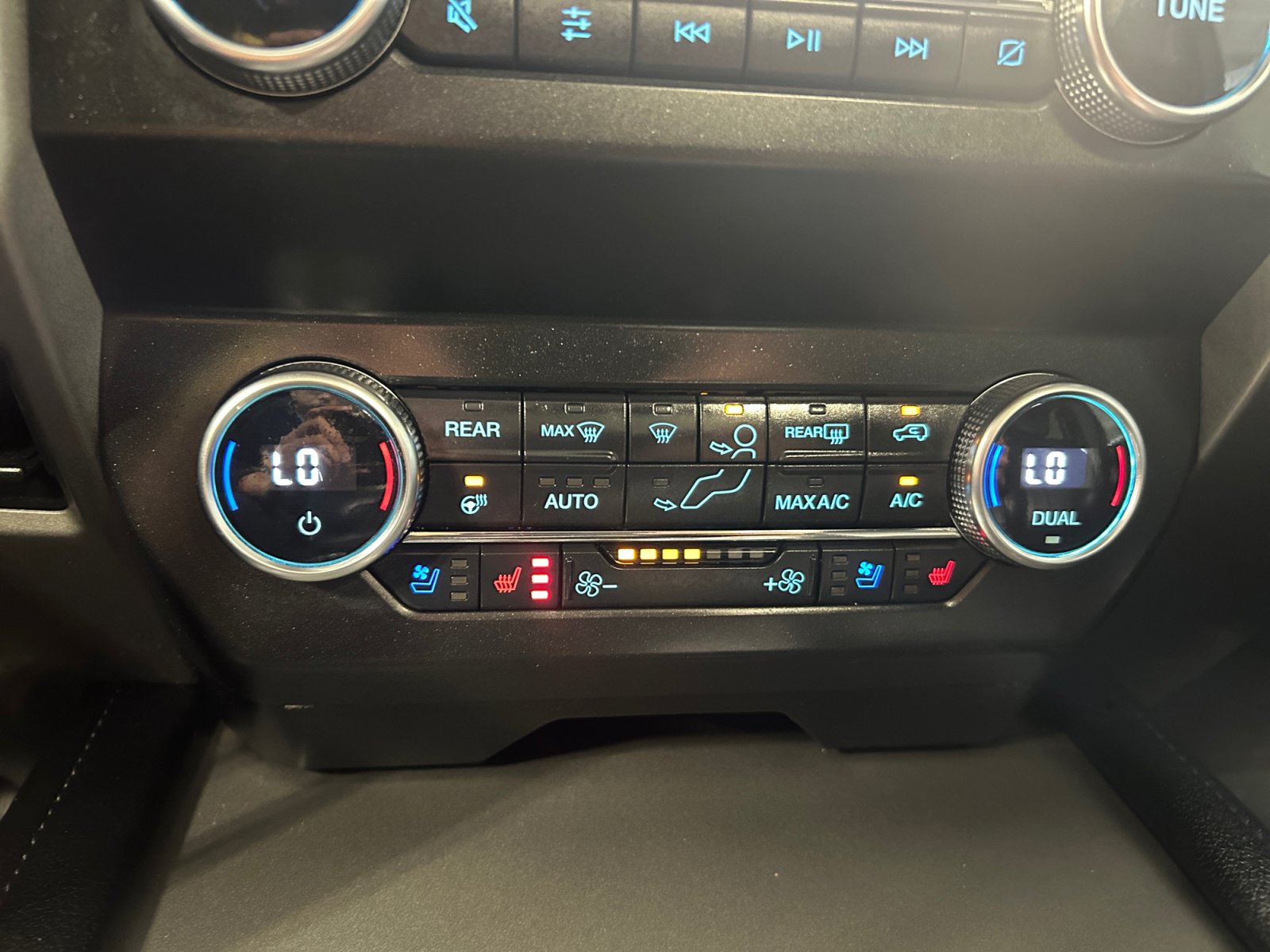 Certified 2020 Ford Expedition XLT w/ Equipment Group 202A RWD image 18