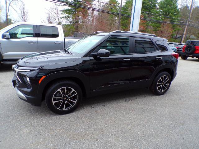 Used 2024 Chevrolet TrailBlazer LT w/ Convenience Package AWD/4WD image 4