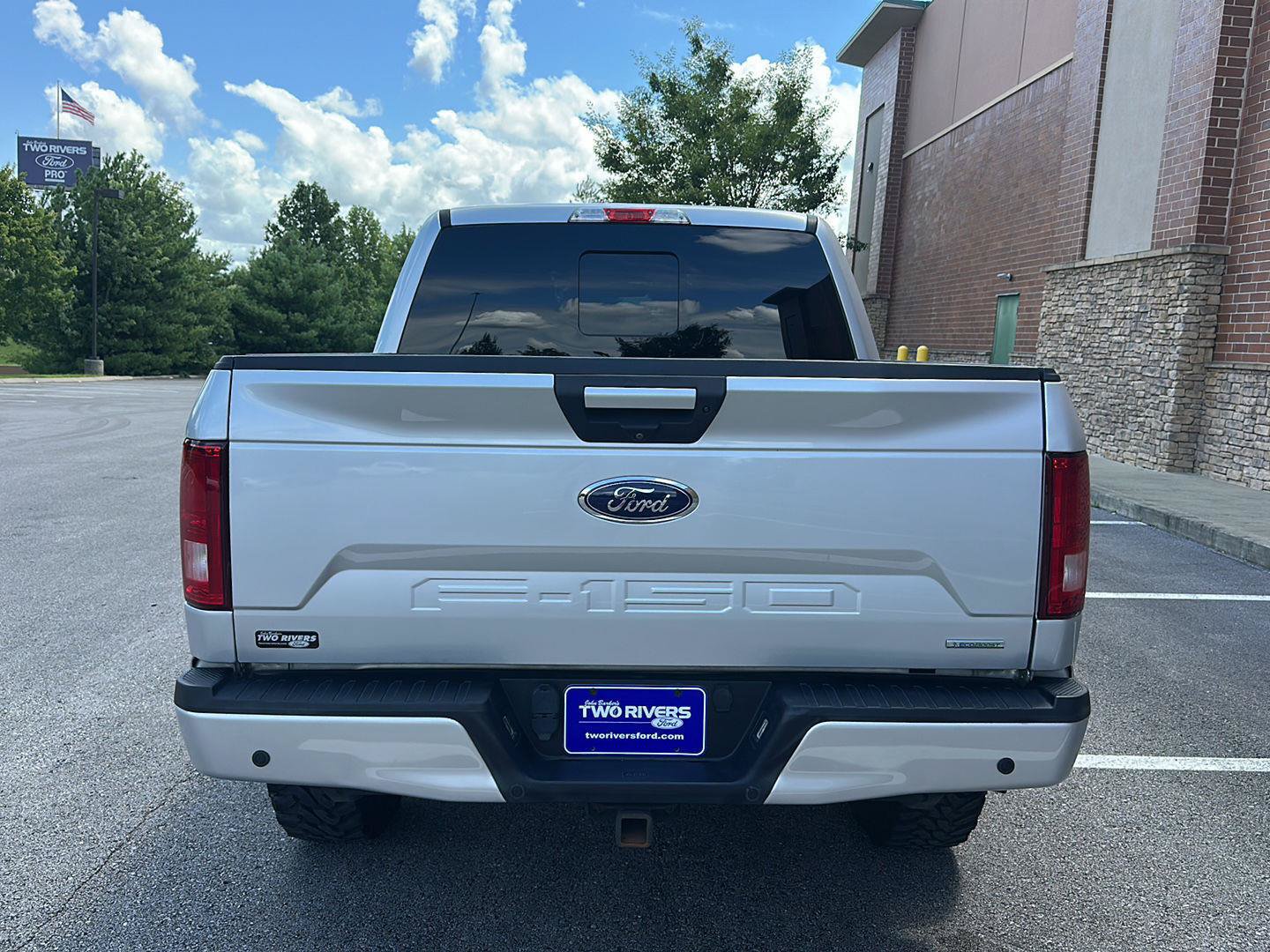 Certified 2018 Ford F150 XLT w/ Equipment Group 302A Luxury AWD/4WD image 4