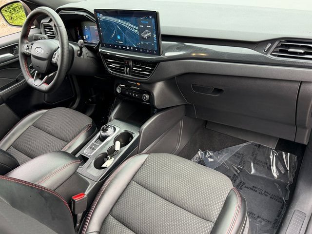 Certified 2023 Ford Escape ST-Line w/ Tech Pack #1 AWD/4WD image 35