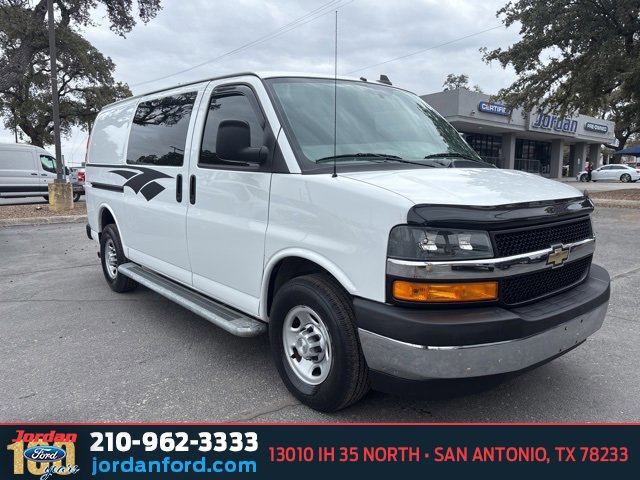 Used 2019 Chevrolet Express 2500 Work Van w/ Driver Convenience Package image 5