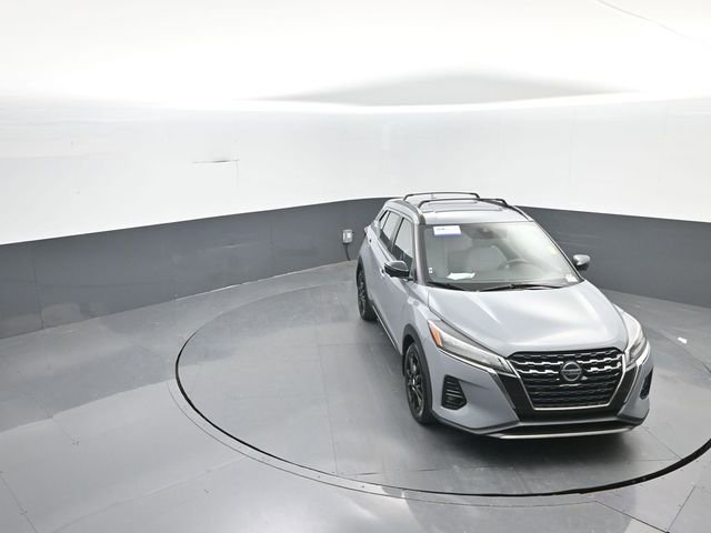 Used 2021 Nissan Kicks SR w/ SR Premium Package image 24