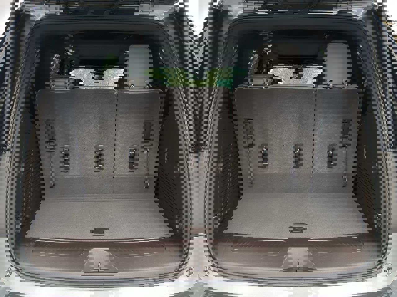 Used 2023 GMC Yukon SLT image 11