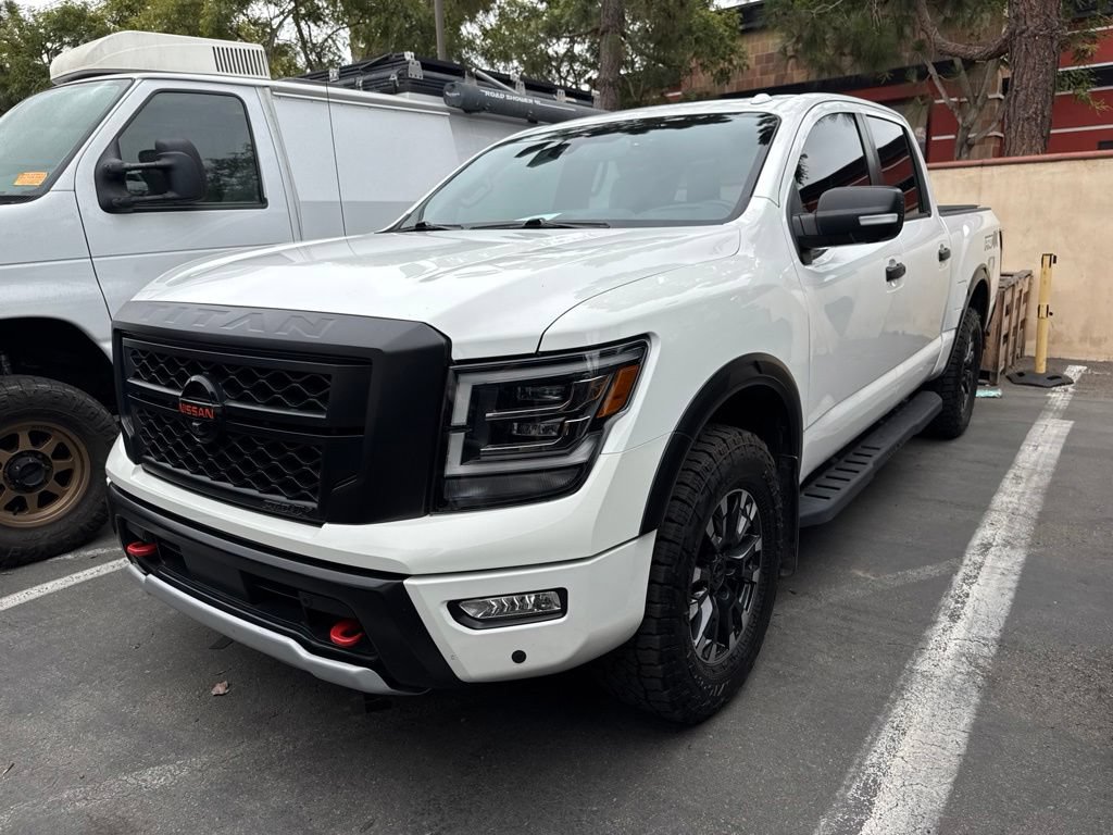 Used 2021 Nissan Titan PRO-4X w/ Pro-4x Convenience Package AWD/4WD image 15