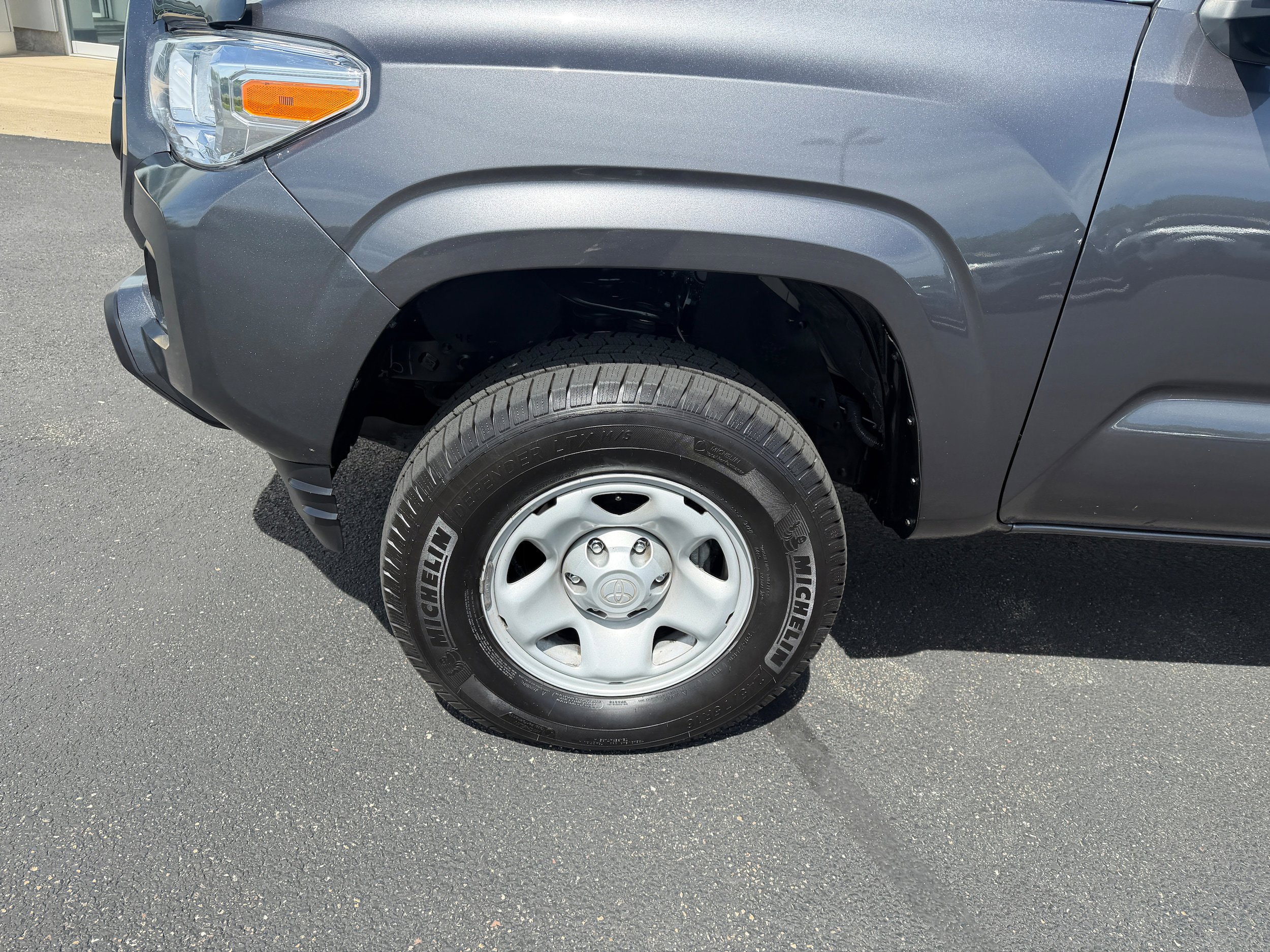 Used 2023 Toyota Tacoma SR AWD/4WD image 11