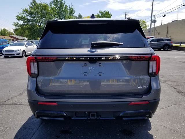 Certified 2025 Ford Explorer ST-Line w/ Premium Package AWD/4WD image 6