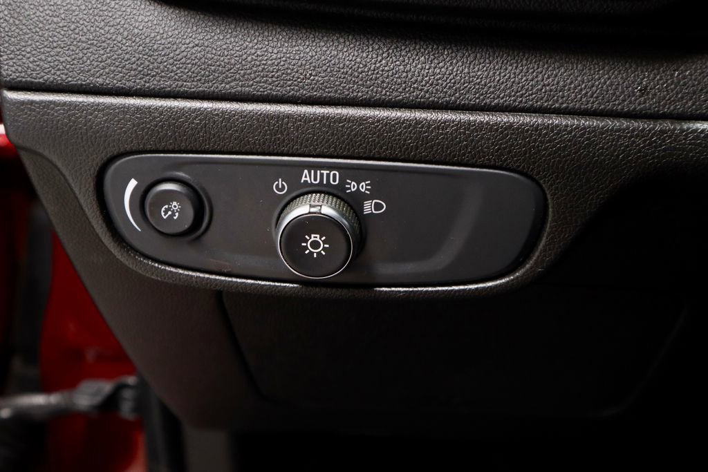 Used 2022 Chevrolet Bolt LT image 27