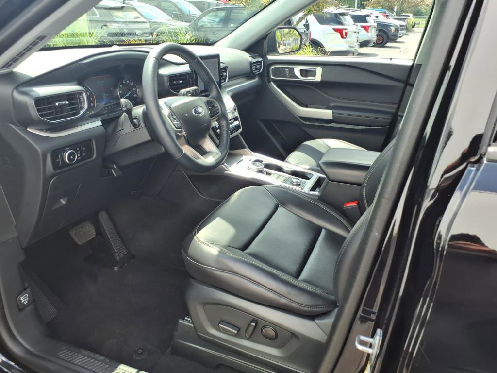 Certified 2023 Ford Explorer XLT w/ Equipment Group 202A image 13