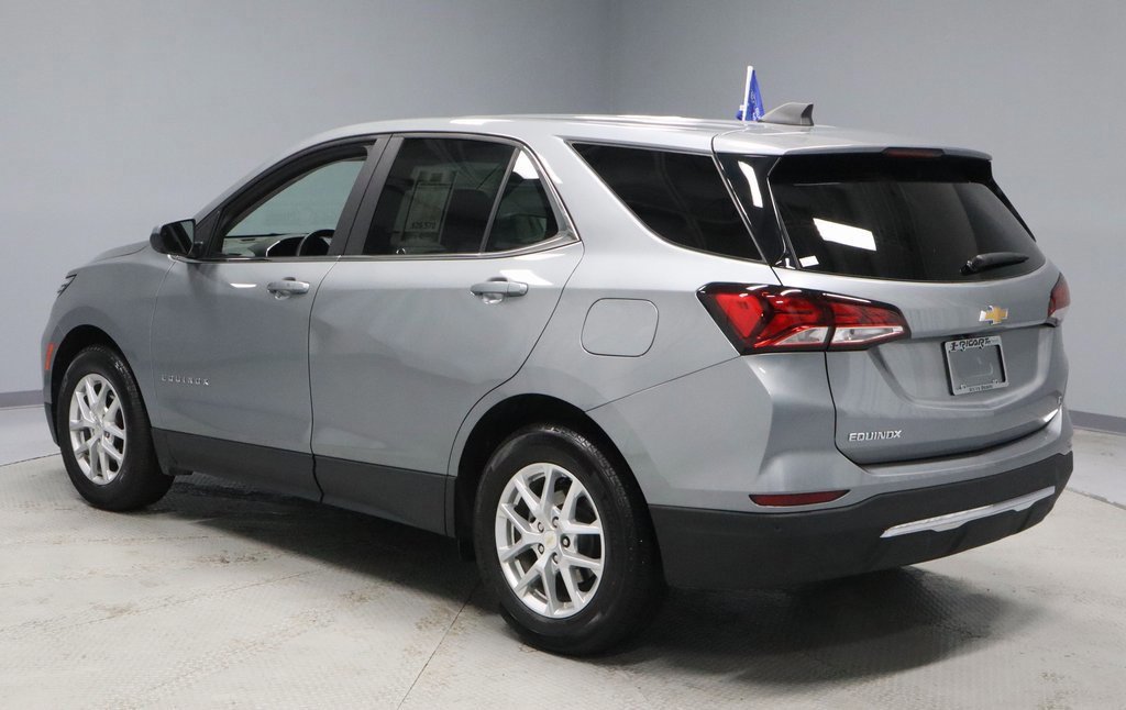 Used 2024 Chevrolet Equinox LT w/ LPO, Floor Liner Package image 3