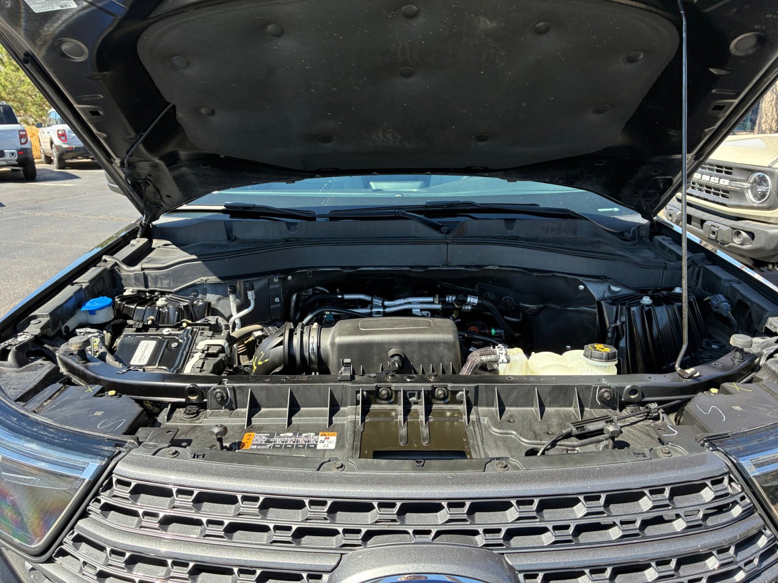 Certified 2021 Ford Explorer XLT w/ Equipment Group 202A image 21