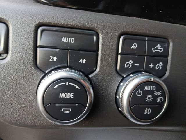 Used 2024 GMC Sierra 1500 SLT w/ SLT Convenience Package AWD/4WD image 18