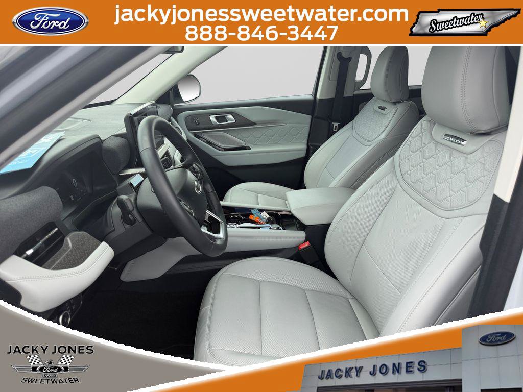 Certified 2025 Ford Explorer Platinum w/ Ultimate Package AWD/4WD image 10