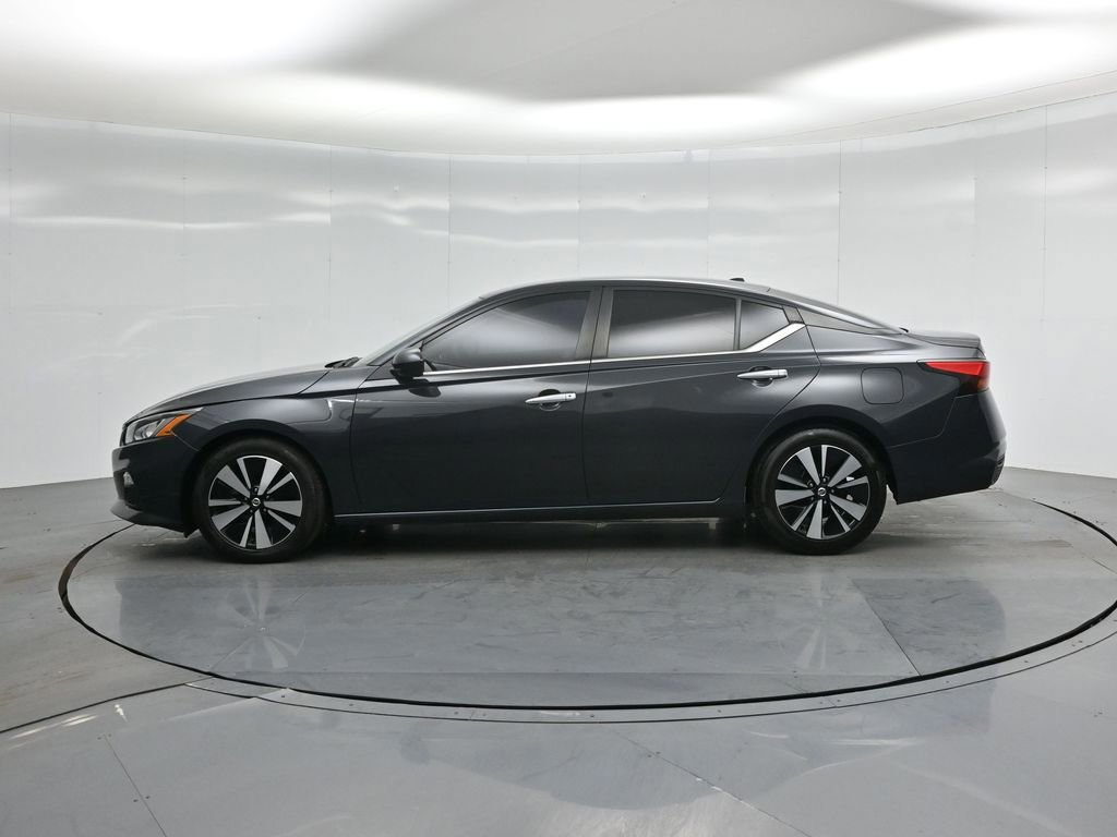 Used 2022 Nissan Altima 2.5 SV image 22