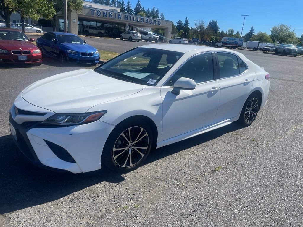 Used 2018 Toyota Camry SE